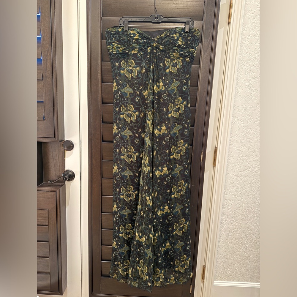 Gorgeous, green and black laundry by Shelli Segal stress size 12, 100% silk